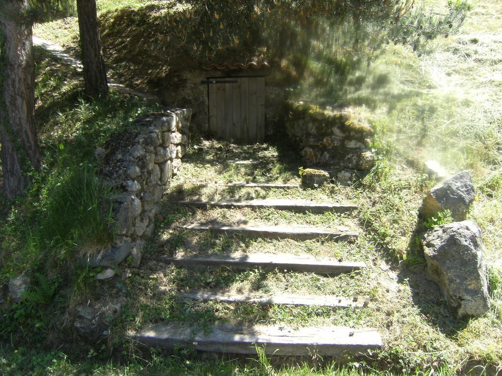 Les Roches Le Crestet Exterior photo